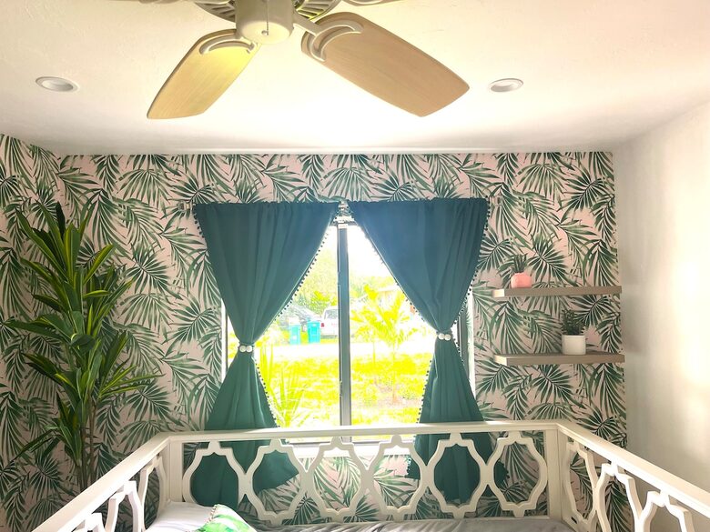 A Vibrant Retreat Near Naples Beach - Naples, Florida