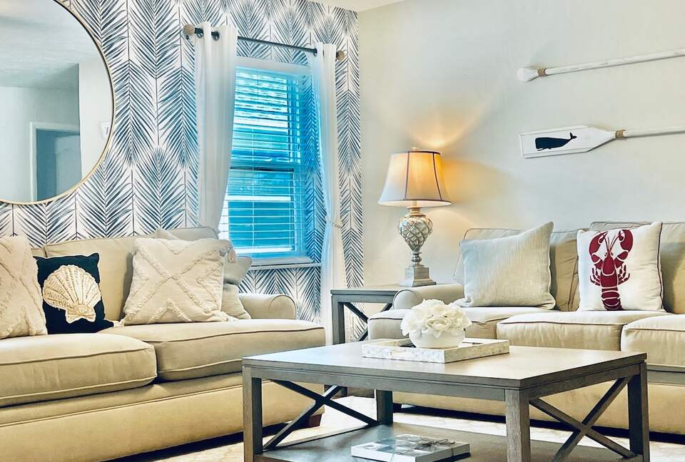 Villa Costa-- NAPLES Florida- Walk to Beach House - Naples, Florida