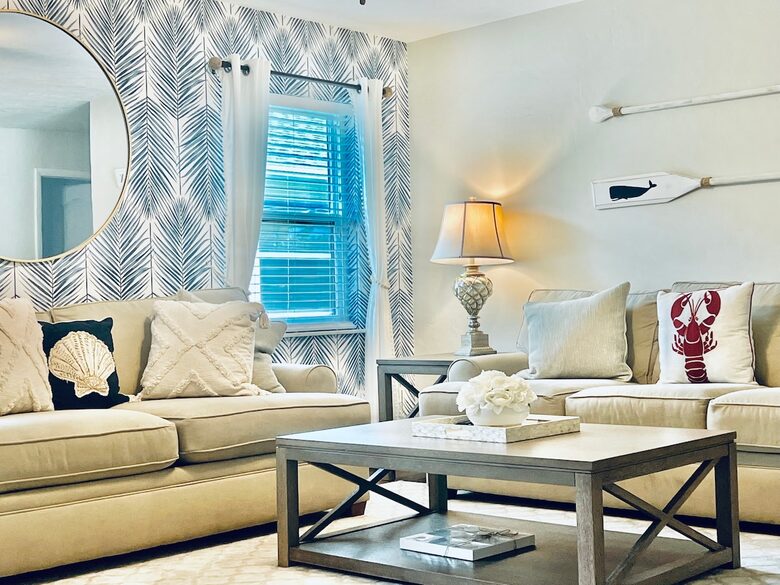 Villa Costa-- NAPLES Florida- Walk to Beach House - Naples, Florida