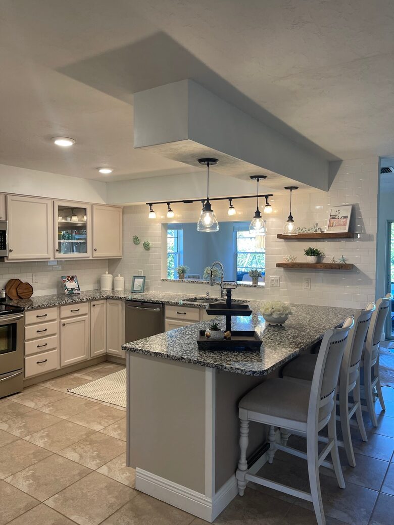 Villa Costa-- NAPLES Florida- Walk to Beach House - Naples, Florida