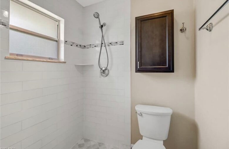 Villa Costa-- NAPLES Florida- Walk to Beach House - Naples, Florida