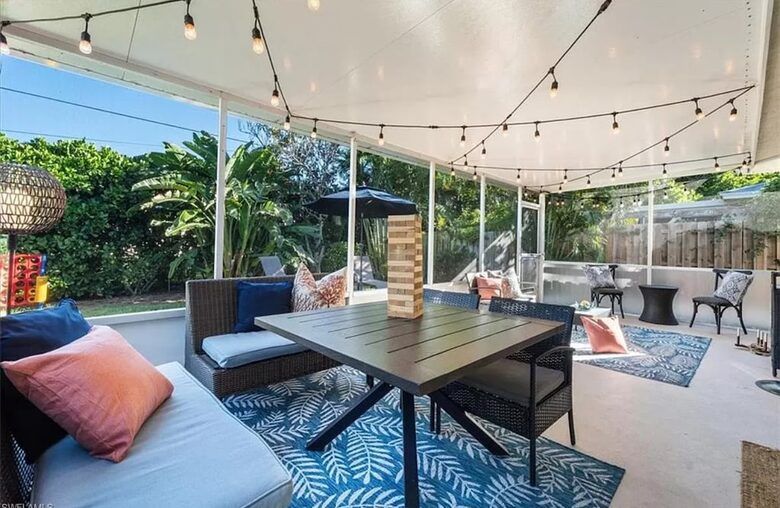 Villa Costa-- NAPLES Florida- Walk to Beach House - Naples, Florida