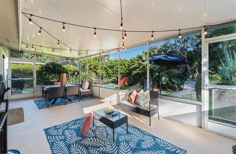 Villa Costa-- NAPLES Florida- Walk to Beach House - Naples, Florida