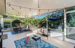 Villa Costa-- NAPLES Florida- Walk to Beach House - Naples, Florida