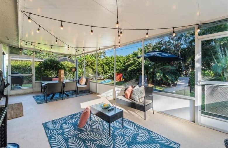 Villa Costa-- NAPLES Florida- Walk to Beach House - Naples, Florida