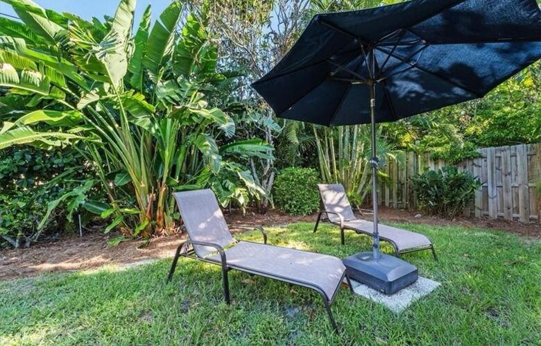 Villa Costa-- NAPLES Florida- Walk to Beach House - Naples, Florida