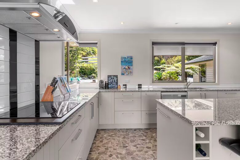 Pebblebrooke Views | A Tasteful Country Retreat in Mangawhai - Mangawhai, New Zealand