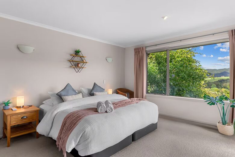 Pebblebrooke Views | A Tasteful Country Retreat in Mangawhai - Mangawhai, New Zealand