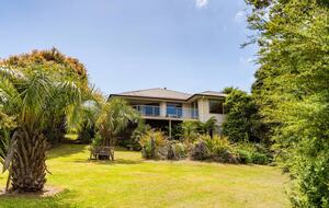 Pebblebrooke Views | A Tasteful Country Retreat in Mangawhai - Mangawhai, New Zealand
