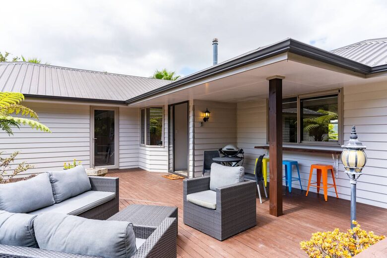 Pebblebrooke Views | A Tasteful Country Retreat in Mangawhai - Mangawhai, New Zealand