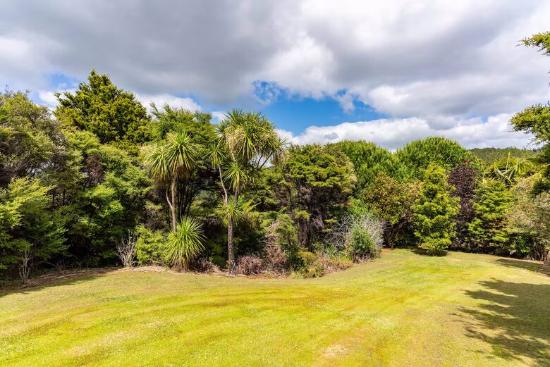 Pebblebrooke Views | A Tasteful Country Retreat in Mangawhai - Mangawhai, New Zealand
