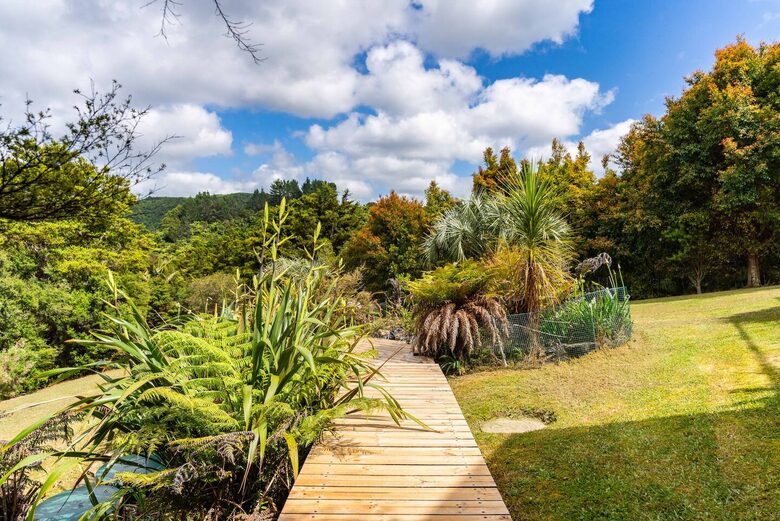 Pebblebrooke Views | A Tasteful Country Retreat in Mangawhai - Mangawhai, New Zealand