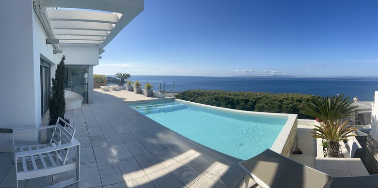 Elegant Coastal Retreat with Panoramic Sea Views - Roses, Spain