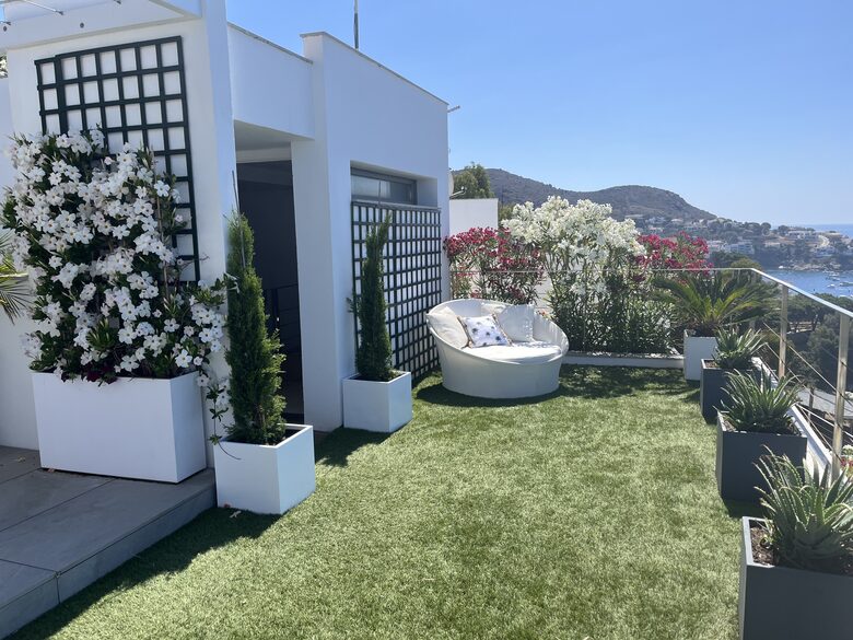 Elegant Coastal Retreat with Panoramic Sea Views - Roses, Spain