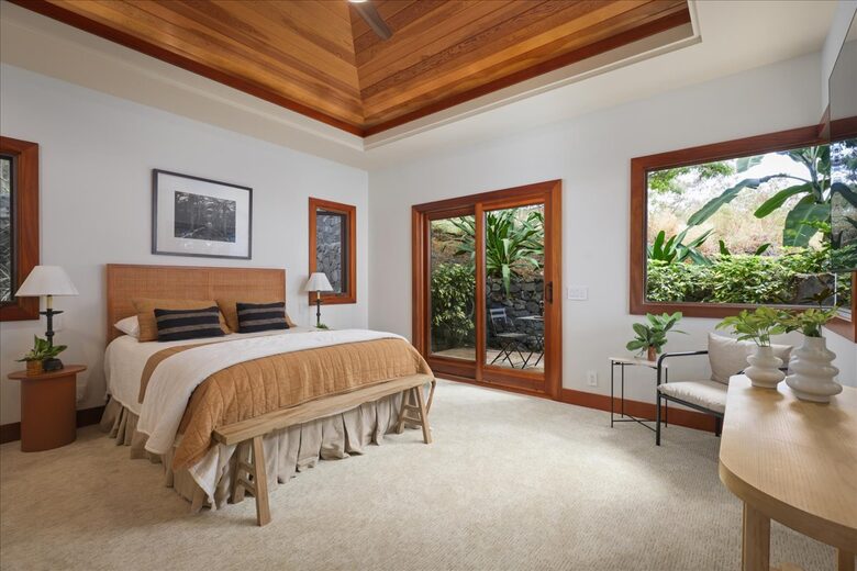 Ultra-Luxury Living on the Kona Coast - Kealakekua, Hawaii