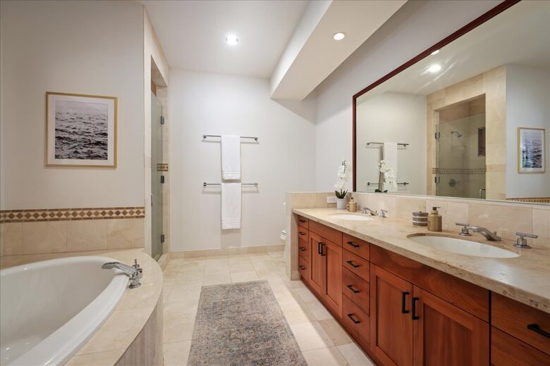 Ultra-Luxury Living on the Kona Coast - Kealakekua, Hawaii