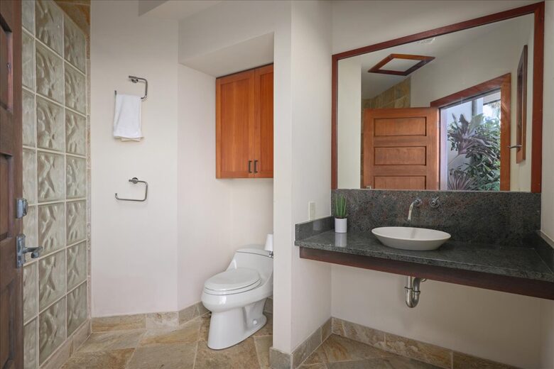 Ultra-Luxury Living on the Kona Coast - Kealakekua, Hawaii