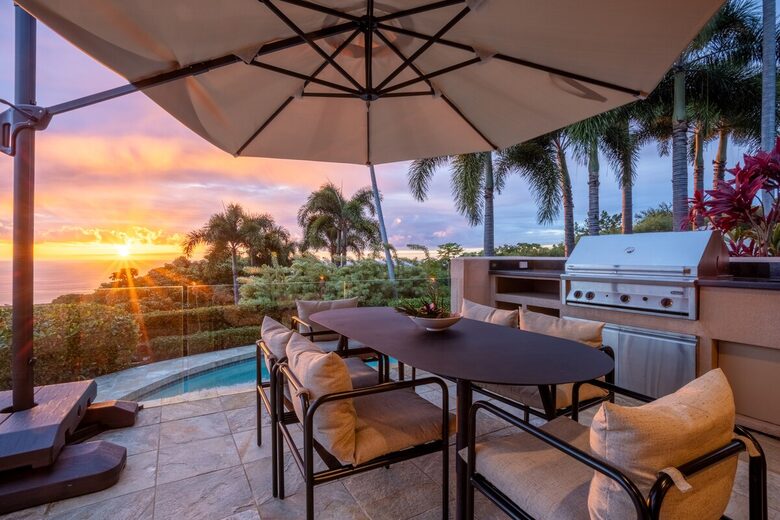 Ultra-Luxury Living on the Kona Coast - Kealakekua, Hawaii