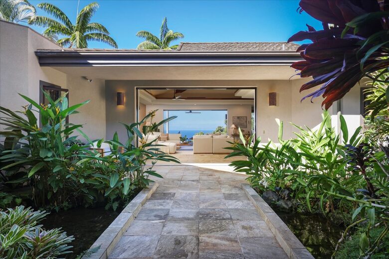 Ultra-Luxury Living on the Kona Coast - Kealakekua, Hawaii