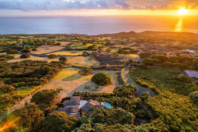 Ultra-Luxury Living on the Kona Coast - Kealakekua, Hawaii