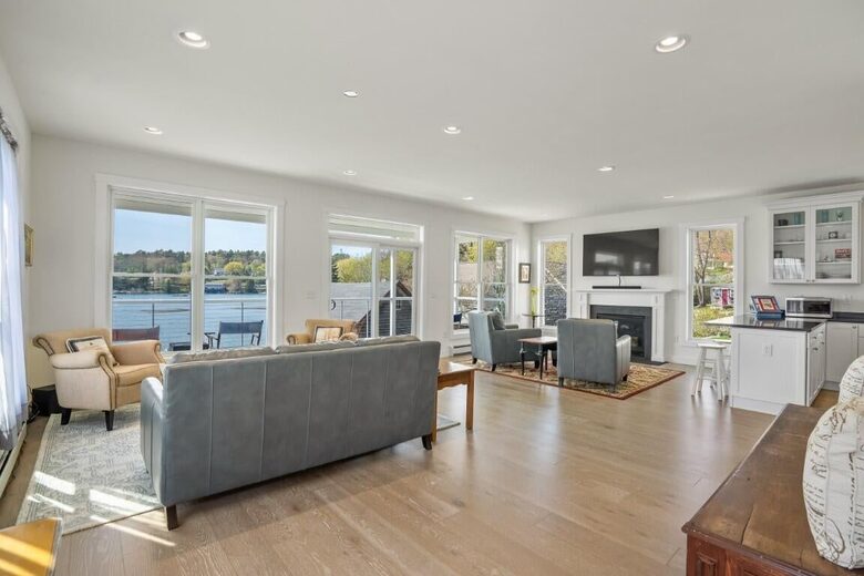 The Boathouse Theater Residence - Boothbay Harbor, Maine