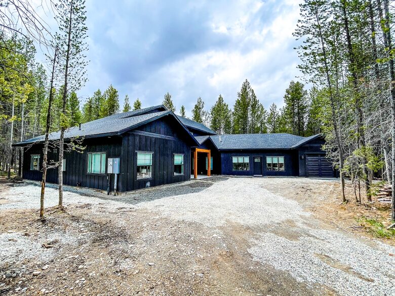 Forest Haven Near Yellowstone with Lake & Trail Access - Island Park, Idaho