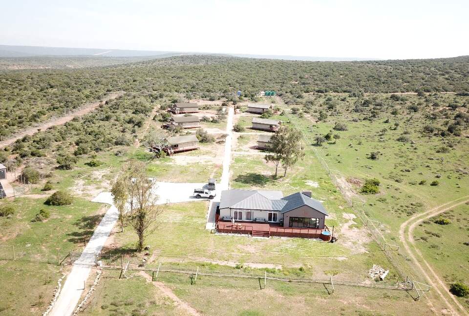 Exclusive Off-Grid Lodge Near Addo National Park - Addo, South Africa