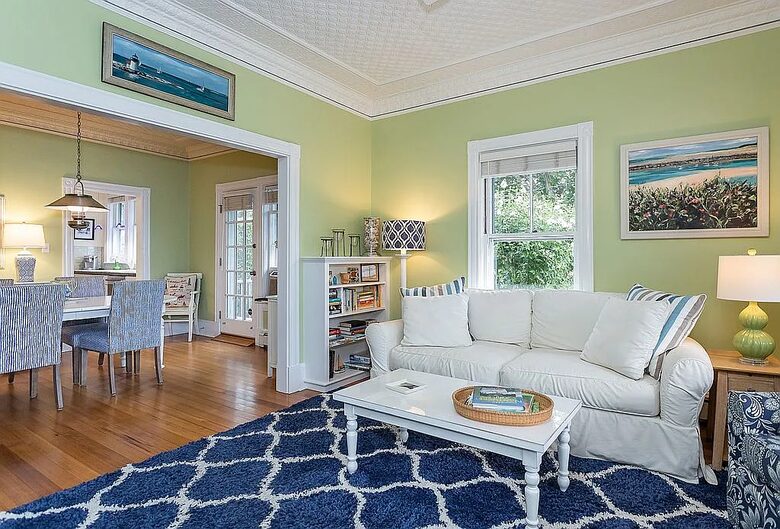Charming Cottage Escape in the Heart of Nantucket - Nantucket, Massachusetts