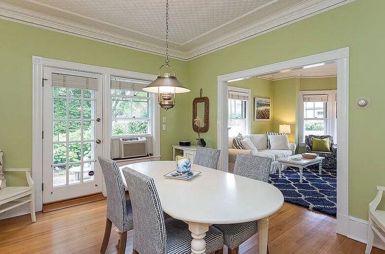 Charming Cottage Escape in the Heart of Nantucket - Nantucket, Massachusetts