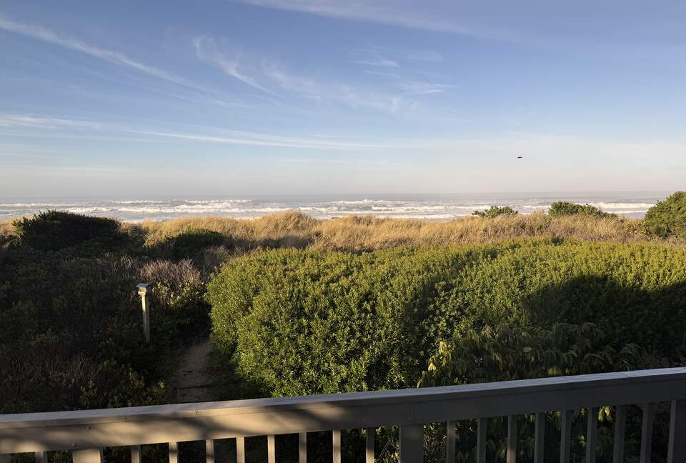 Cozy Coastal Retreat at Rockaway Beach - Rockaway Beach, Oregon