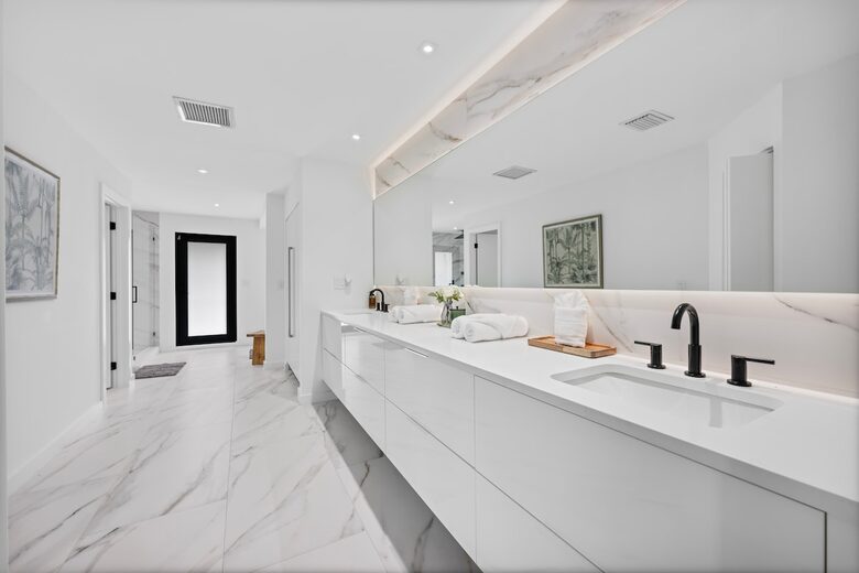 Intracoastal Grandeur | A Premier Waterfront Retreat in Fort Lauderdale - Fort Lauderdale, Florida