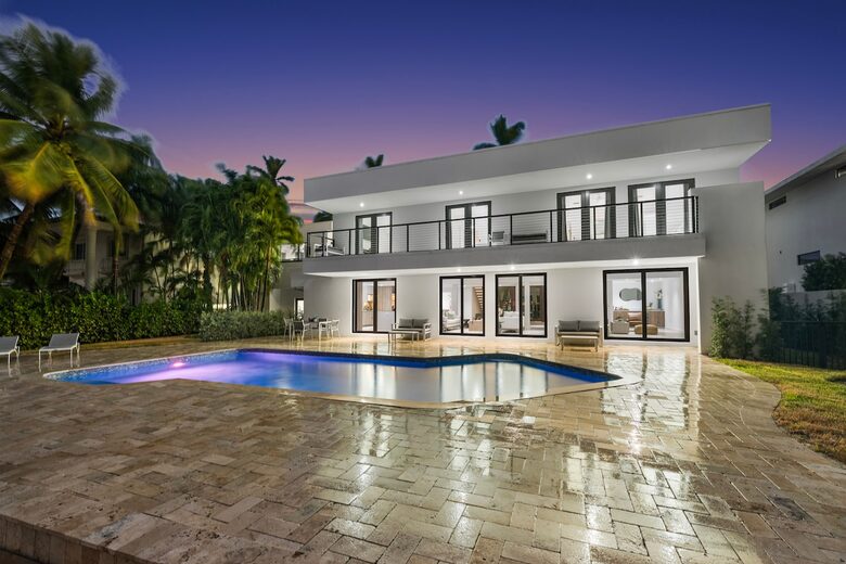 Intracoastal Grandeur | A Premier Waterfront Retreat in Fort Lauderdale - Fort Lauderdale, Florida