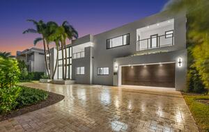 Intracoastal Grandeur | A Premier Waterfront Retreat in Fort Lauderdale - Fort Lauderdale, Florida