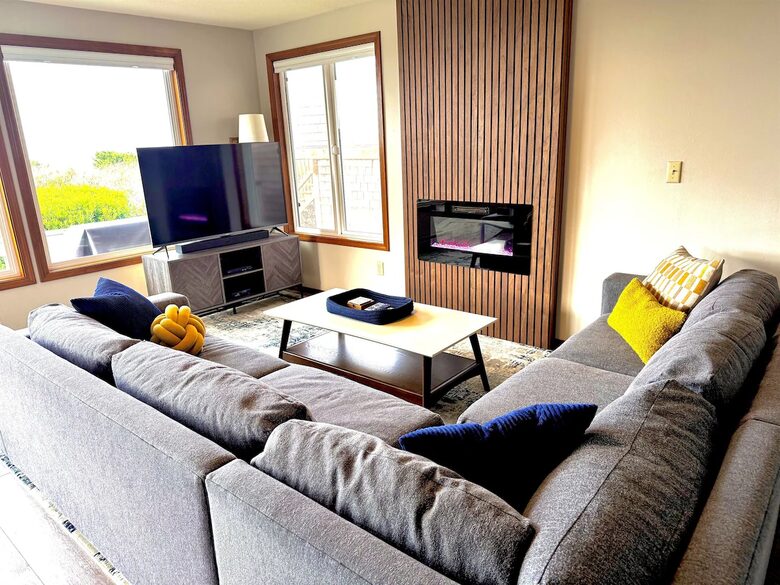 Cozy Coastal Retreat at Rockaway Beach - Rockaway Beach, Oregon