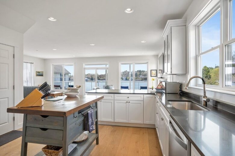 The Boathouse Theater Residence - Boothbay Harbor, Maine