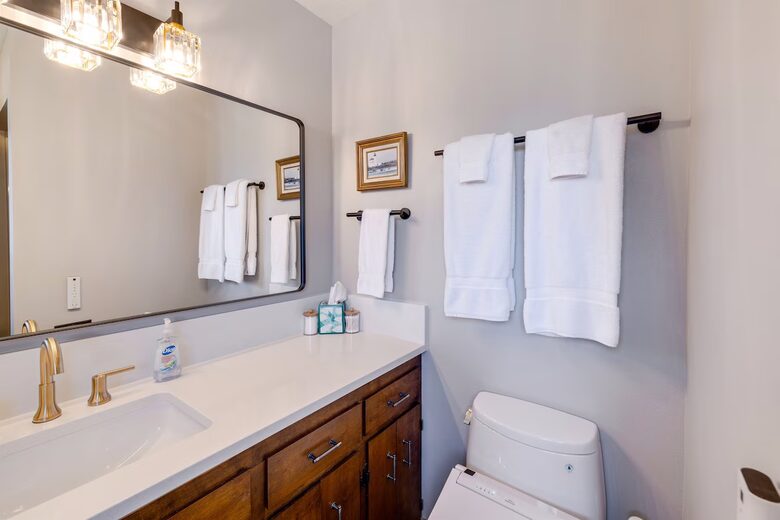 Cozy Coastal Retreat at Rockaway Beach - Rockaway Beach, Oregon