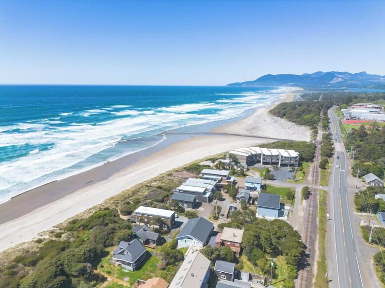 Cozy Coastal Retreat at Rockaway Beach - Rockaway Beach, Oregon