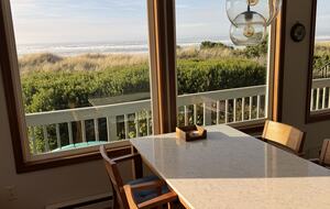 Cozy Coastal Retreat at Rockaway Beach - Rockaway Beach, Oregon
