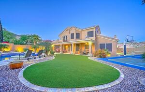 Desert Oasis with Pool, Spa, Putting Green & Pickleball - Phoenix, Arizona