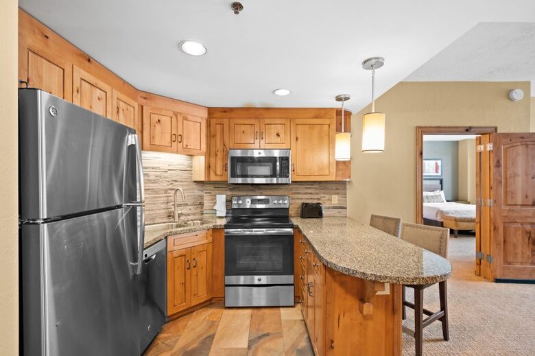 Ground-Level Condo in Park City’s Canyons Village with Panoramic Vistas - Park City, Utah