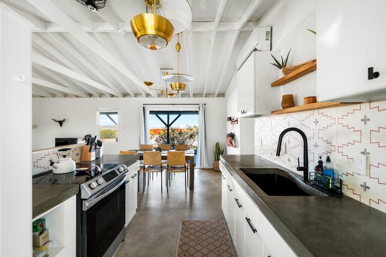 Restored 1955 Homestead in Joshua Tree - Joshua Tree, California