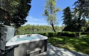 Hot tub with amazing view of the Sacramento River