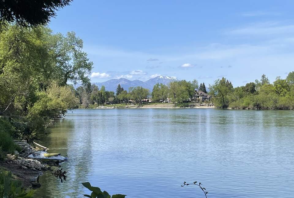 Northern California River Retreat Overlooking the Sacramento River near Redding - Anderson, California