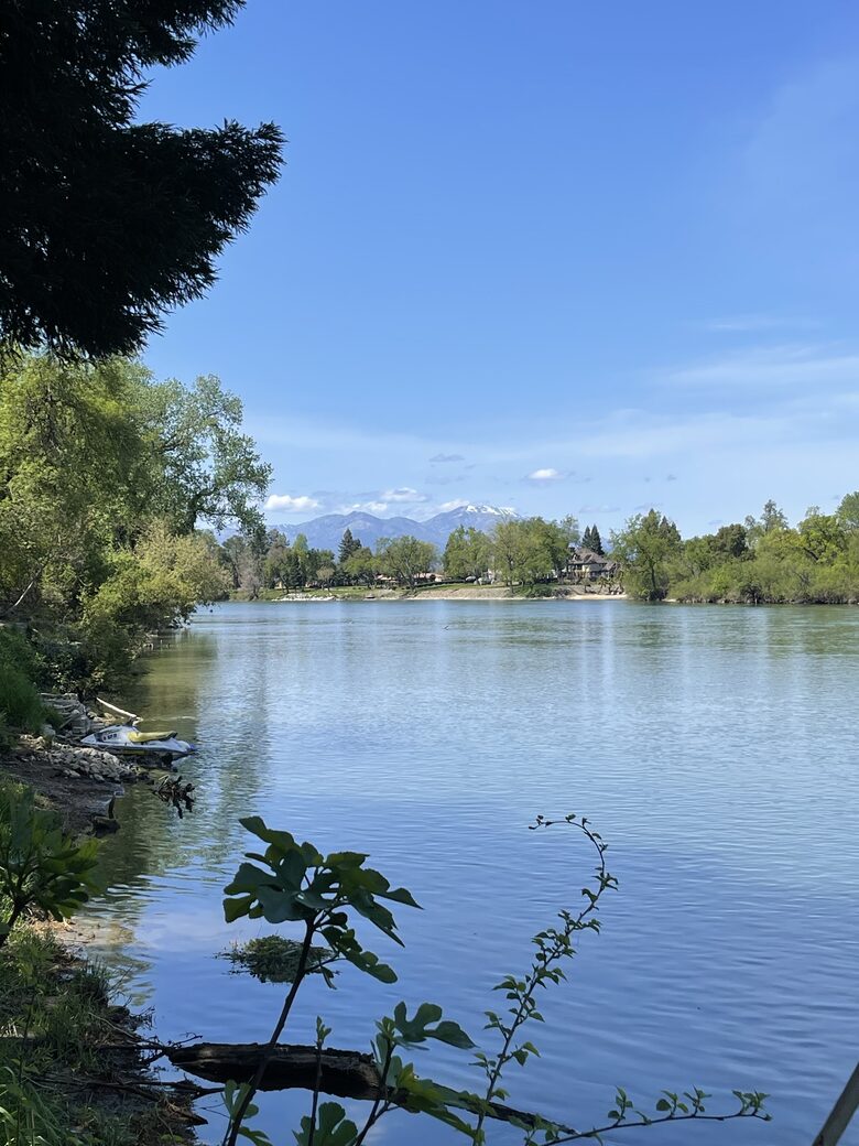 Northern California River Retreat Overlooking the Sacramento River near Redding - Anderson, California