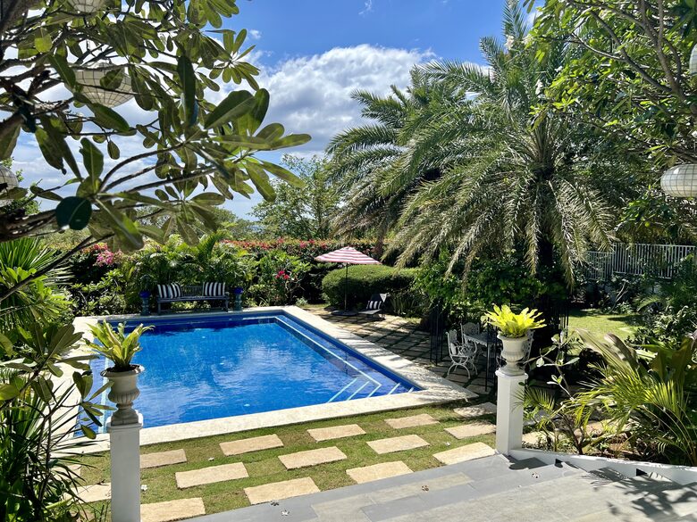 Villa La Nuvola, a seaside sanctuary. - Manila (Greater Manila), Philippines