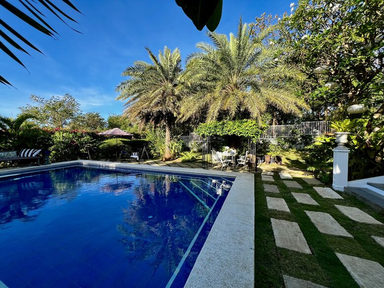 Villa La Nuvola, a seaside sanctuary. - Manila (Greater Manila), Philippines
