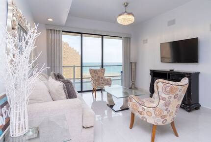 Sixth-Floor Oceanfront Retreat with Expansive Patio & Golf Access - Puerto Penasco, Mexico