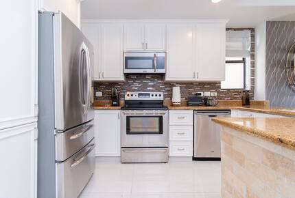 Sixth-Floor Oceanfront Retreat with Expansive Patio & Golf Access - Puerto Penasco, Mexico