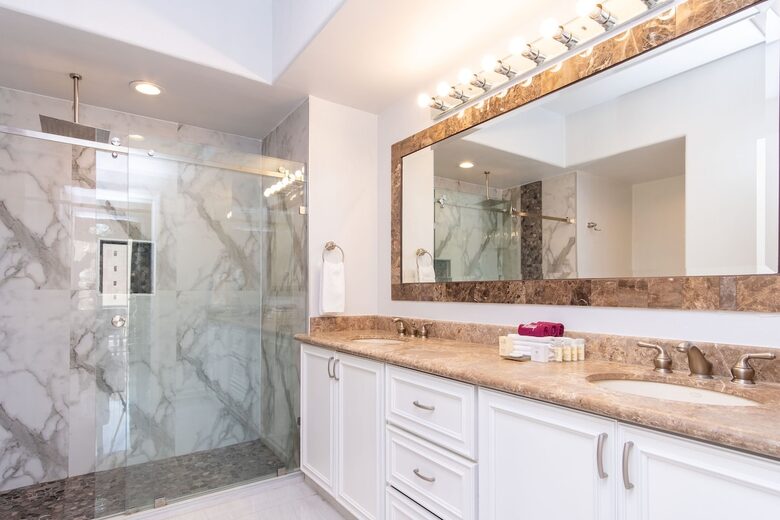 Sixth-Floor Oceanfront Retreat with Expansive Patio & Golf Access - Puerto Penasco, Mexico