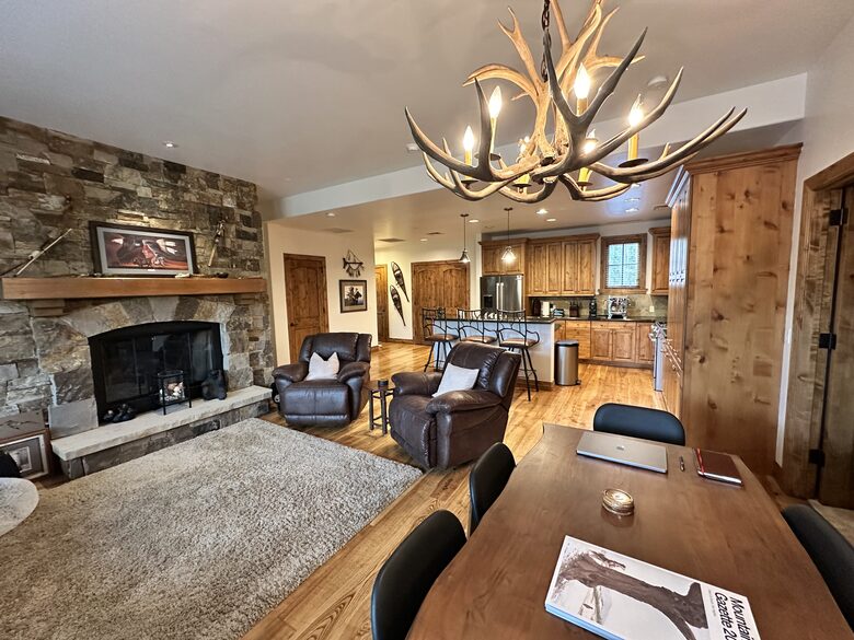 Elegant Ski-In/Ski-Out Retreat with Mountain and Lake Views - Beaver Creek, Colorado